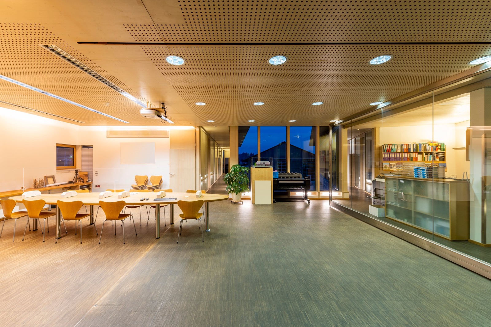 Baffle ceilings